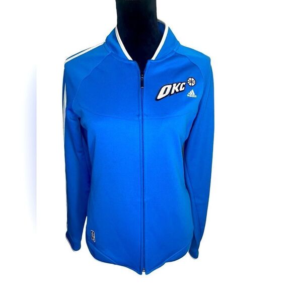 ADIDAS NBA OKLAHOMA CITY THUNDER BASKETBALL WOMENS BLUE JACKET SIZE MEDIUM - Picture 1 of 12